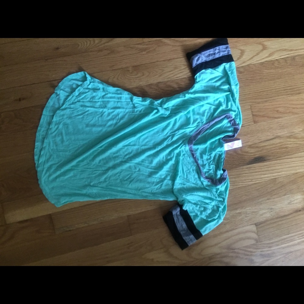 Shortsleeved shirt